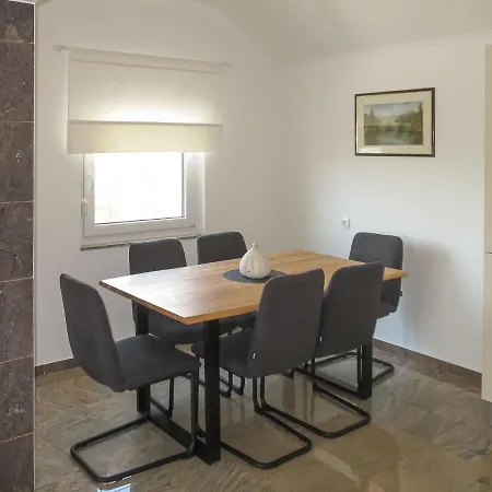 Apartment Andrijana - Srd401 By Interhome